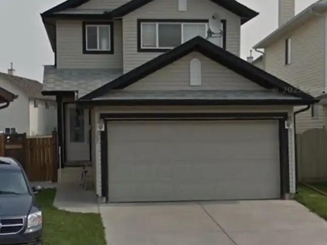 Elegant and classy well maintained four bedroom main floor