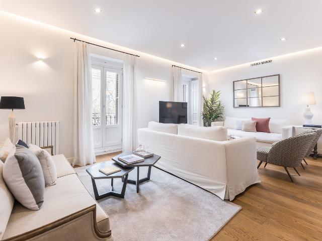 Elegant and modern apartment in the Salamanca neighborhood