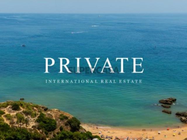 Elegant Apartment with Sea Views in Quarteira