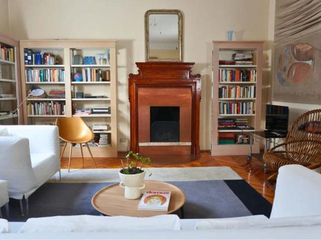 Elegant apartment in Corso Independenza