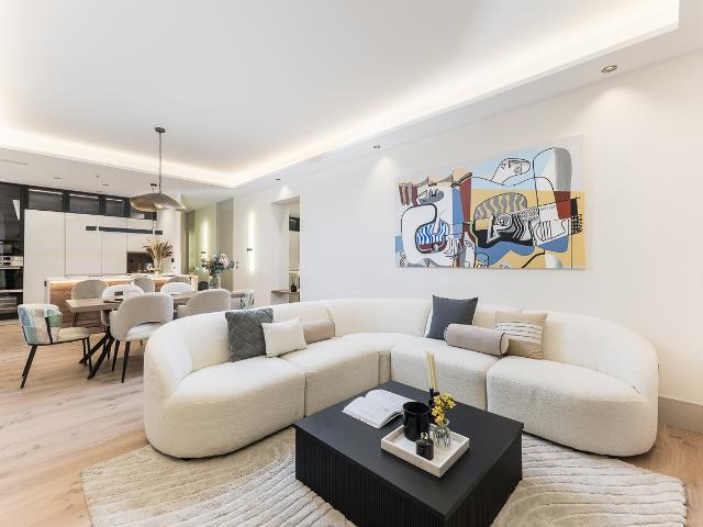 Elegant apartment in prestigious Salamanca District