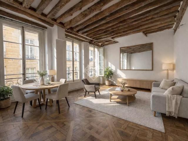 Carré des Antiquaires — Appartement de caractère 43m² Paris 7ème
