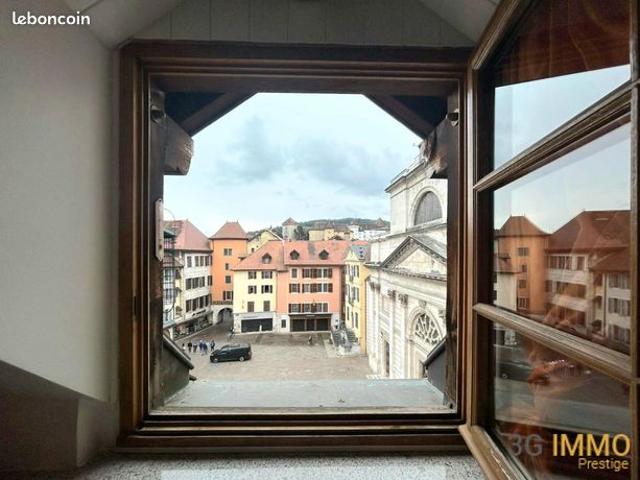 Élégant appartement triplex de caractère de 148 m² utiles
