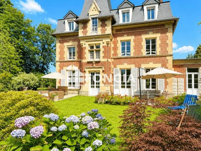 Élégant château XIXᵉ au cœur du Pays d'Auge, une adresse confidentielle en Normandie