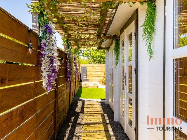 Élégant domaine avec 2 gîtes, piscine & 1 hectare de nature. 320m² Bois De Céné