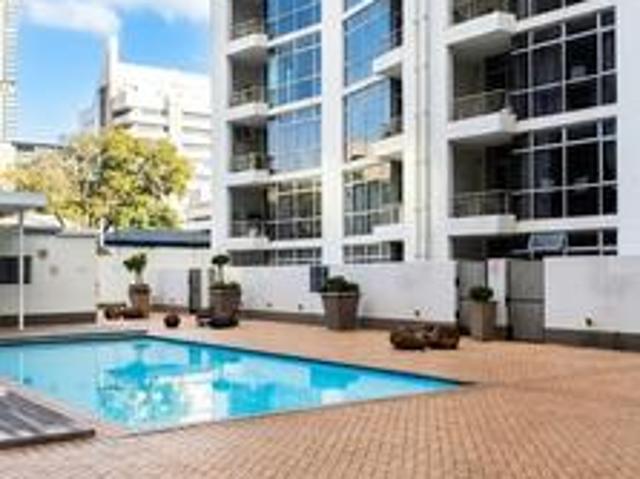 elegant ground floor apartment | san.