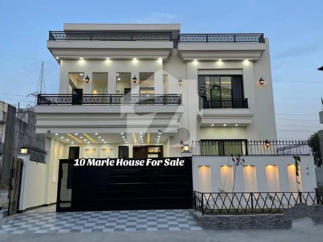 Elegant House In Block B @5.70 Cr In Sector B17 Islamabad