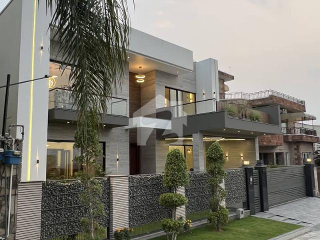 Elegant house with complete marghalla view from terrace