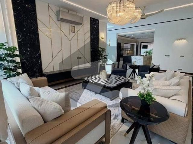 Spacious 1000 Square Yards House Available For sale In DHA Phase 8