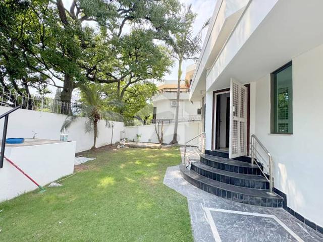 Elegant House | 5BHK | Prestigious Location | F 6 | Offered For Sale