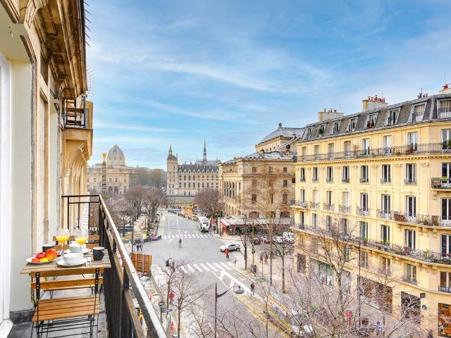 Elegant Luxury Suite Paris City Center, Paris Amsterdam Apartments for Rent