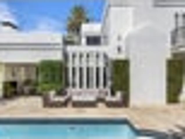 Elegant Living in Prestigious Parnell
