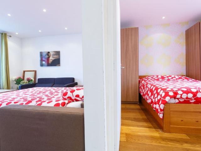 Elegant Parisian Apartment Near the Eiffel Tower