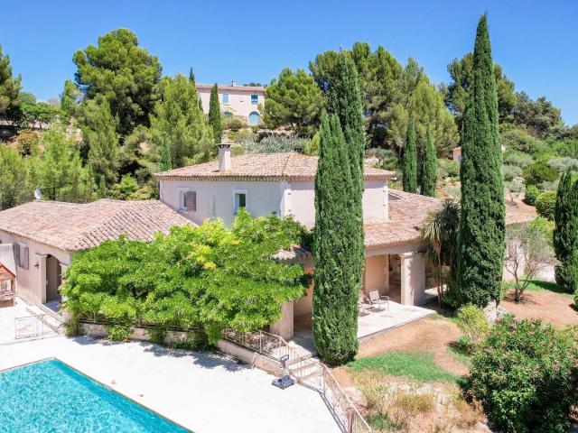Elegant Provencal Bastide Near the Heart of Maussane les Alp. 244m² Maussane Les Alpilles
