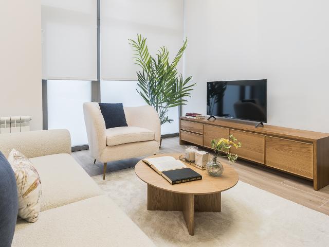 Elegant renovated ground floor duplex with 2 en suite bedrooms in Argüelles