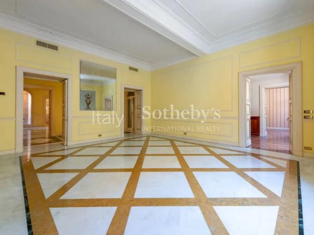 Elegant Residence in the Heart of Rome