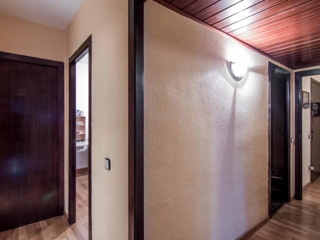 Elegant single bedroom in Esquerra de l'Eixample with private bathroom