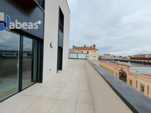 Élégant T4 Duplex avec 2 Loggias à Villeurbanne