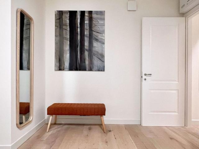 Elegant Two Bedroom Apartment in Bologna City Center, Bologna Amsterdam Apartments for Rent