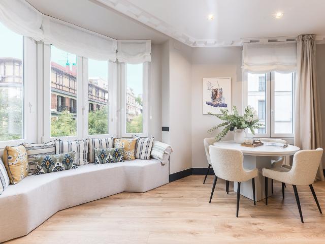 Elegant two bedroom apartment in Lagasca street