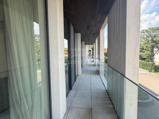 Elegant Two Bedroom Residence in One of Bucharest s Most Exclusive Private Boutique Residence, Kiseleff