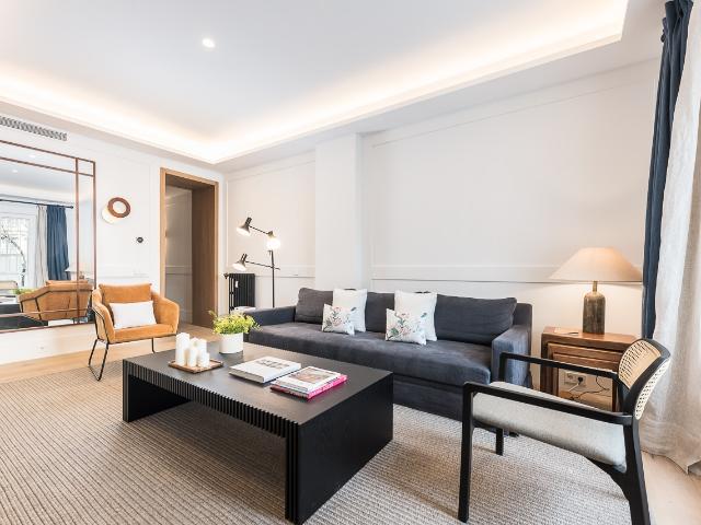 Elegant three bedroom apartment in Salamanca
