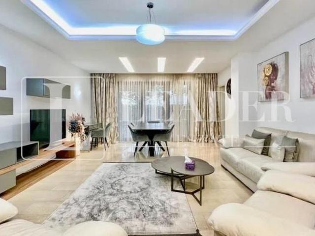 Elegant Villa for Rent in Exclusive Oxford Gardens