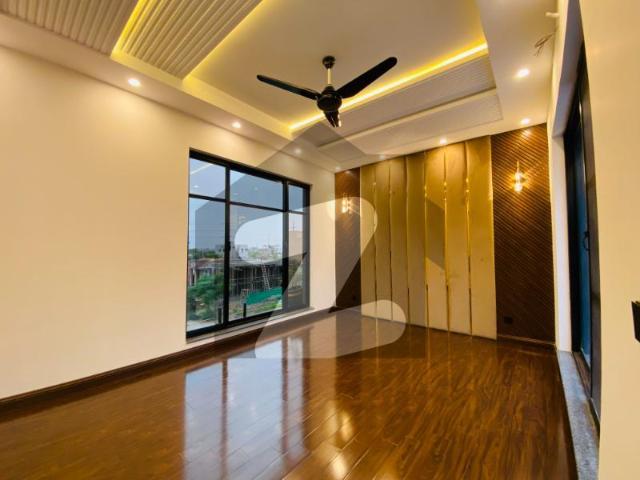 Elegant 10 Marla Contemporary Home For Sale In DHA Phase 7 Block Y