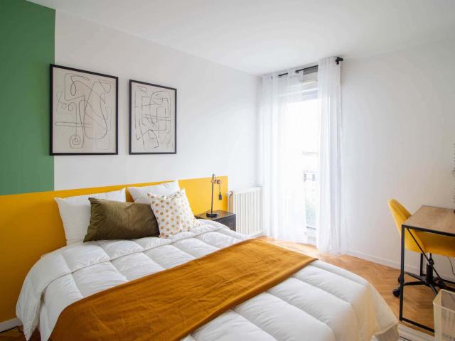 Elegant 12 m² bedroom for rent in Saint Denis SDN34