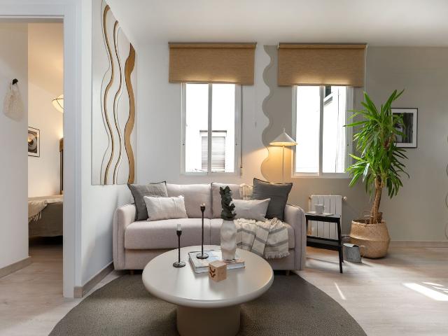 Elegant 1 Bedroom Apartment with Modern Amenities on Ayala Street, Madrid Amsterdam Apartments for Rent