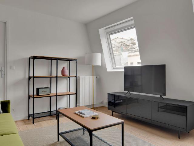 Elegant 1 Bedroom Retreat in the Heart of Paris, Paris Amsterdam Apartments for Rent