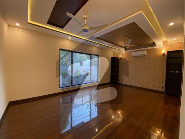Elegant 1 Kanal Double Unit Home For Sale Prime Location DHA Phase 7 Block W