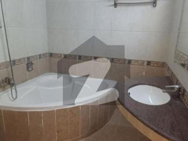 Elegant 1 Kanal House For Rent | 6 Bedrooms | Front Lawn | Prime Street Location F 7
