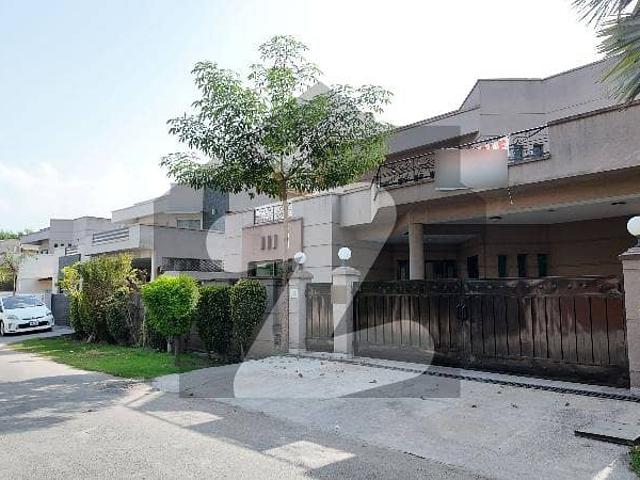 Elegant 1 Kanal Home For Sale In The Heart Of DHA Spacious, Stylish &Amp  Ready To Move In!