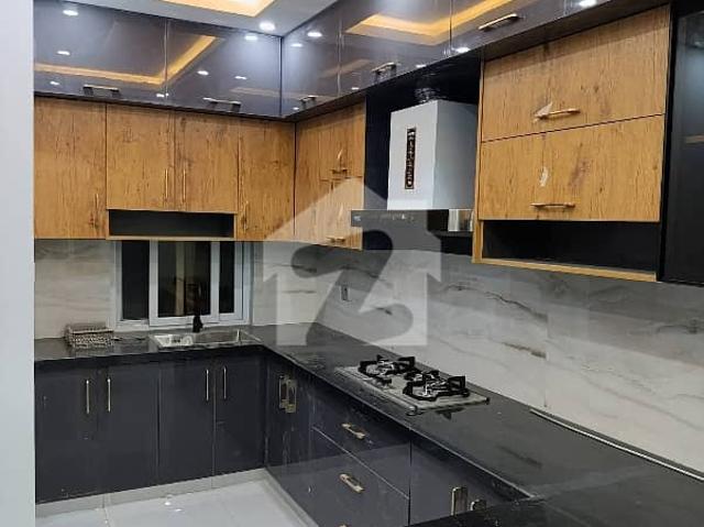 ELEGANT 240 square yards Luxury house available for sale