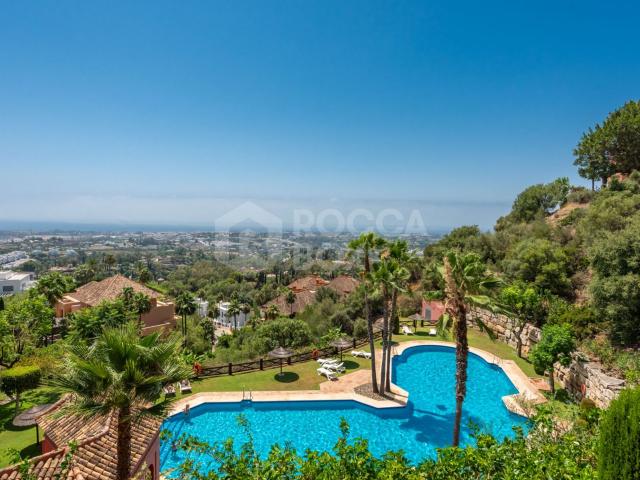 Elegant 2 Bedroom Apartment in Benahavis