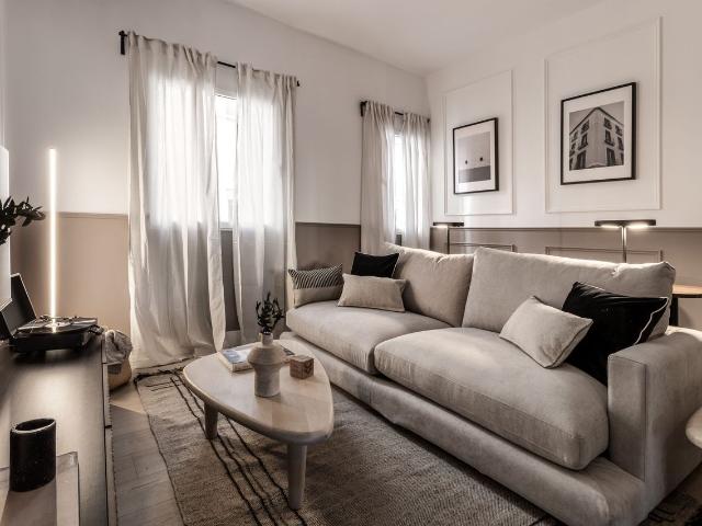 Elegant 2 Bedroom Apartment in Rios Rosas with Dedicated Workspace, Madrid Amsterdam Apartments for Rent