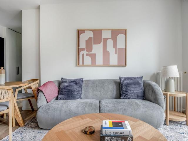 Elegant 2 Bedroom Apartment in Vibrant Bercy, Paris, Paris Amsterdam Apartments for Rent