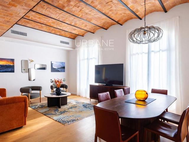 Elegant 2 Bedroom Apartment on Iconic Avenida Diagonal