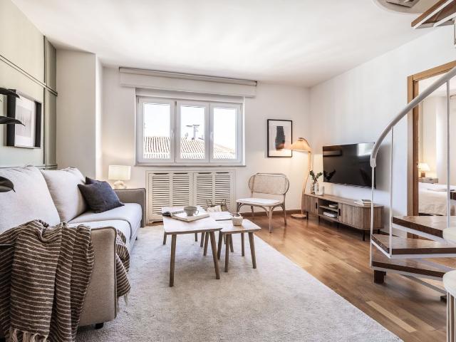 Elegant 2 Bedroom Apartment with Modern Design and Smart Amenities on Juan Bravo Street, Madrid Amsterdam Apartments for Rent