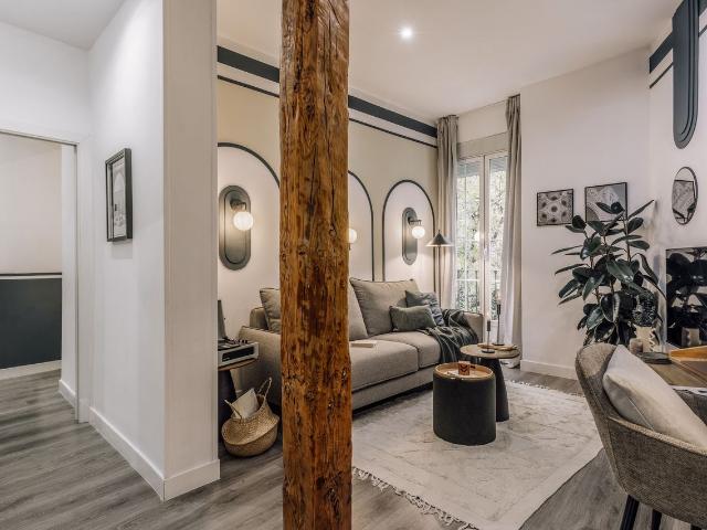 Elegant 2 Bedroom Apartment with Modern Design in Hermosilla Street, Madrid Amsterdam Apartments for Rent