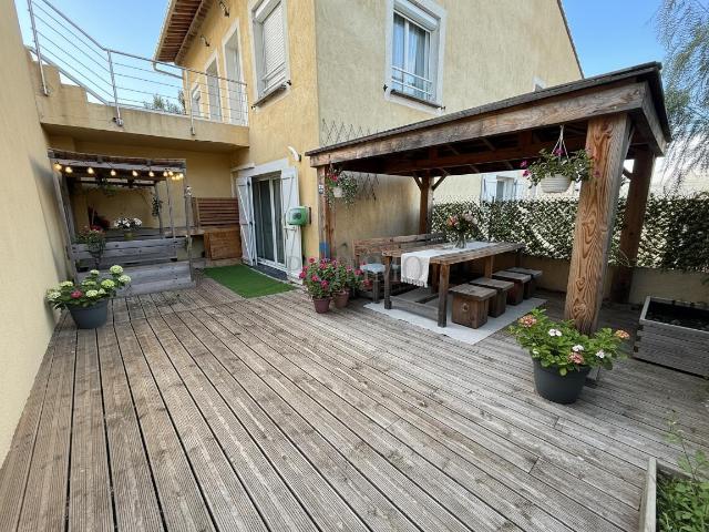 Élégant 2 pièces avec terrasse d’exception situé sur les hau. 50m² Saint Raphaël