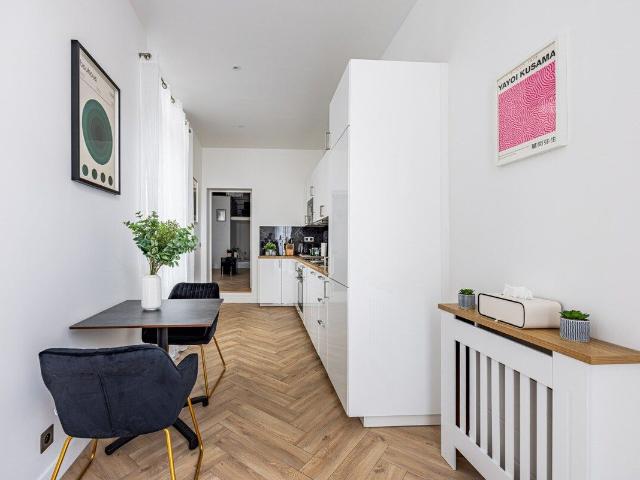 Elegant 2BR Apartment in Saint Germain near the Louvre, Paris Amsterdam Apartments for Rent