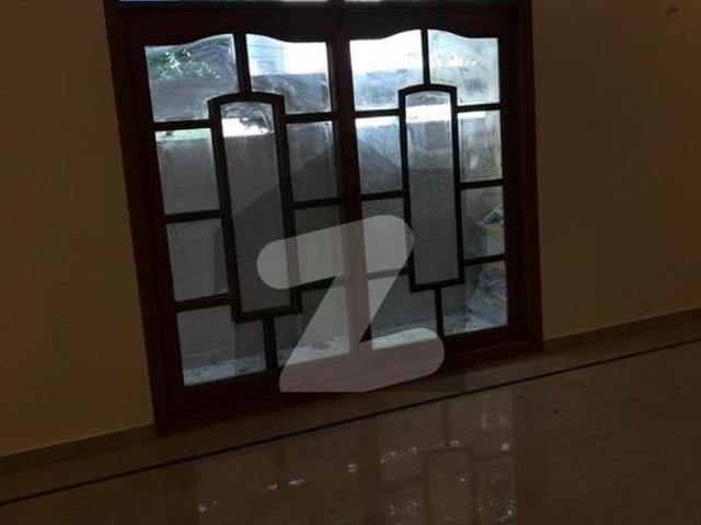 Elegant 300 Yards Well Maintained Bungalow Available For Rent In Phase 4 DHA Phase 4