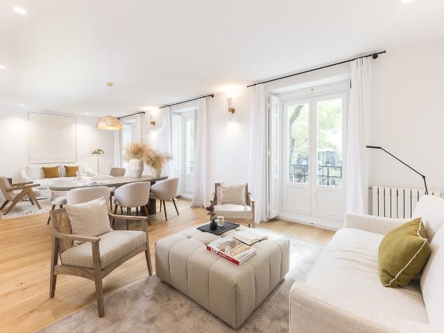 Elegant 3 bedroom apartment on Calle Alcalá