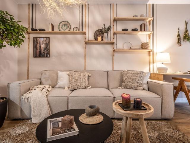 Elegant 3 Bedroom Apartment with Grassland Inspired Design and Dedicated Workspace in Salamanca, Madrid Amsterdam Apartments for Rent