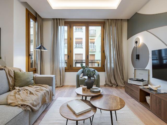 Elegant 3 Bedroom Apartment with Modern Design on Jorge Juan Street, Madrid Amsterdam Apartments for Rent