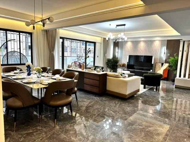 Elegant 4 bed all en suite with dsq for sale