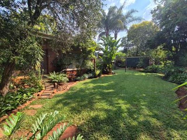 elegant 4 bedroom home with a 2 bedr.