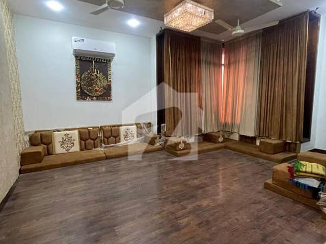 Elegant 500 Yards Corner Bungalow With Lift & Basement DHA Phase 8